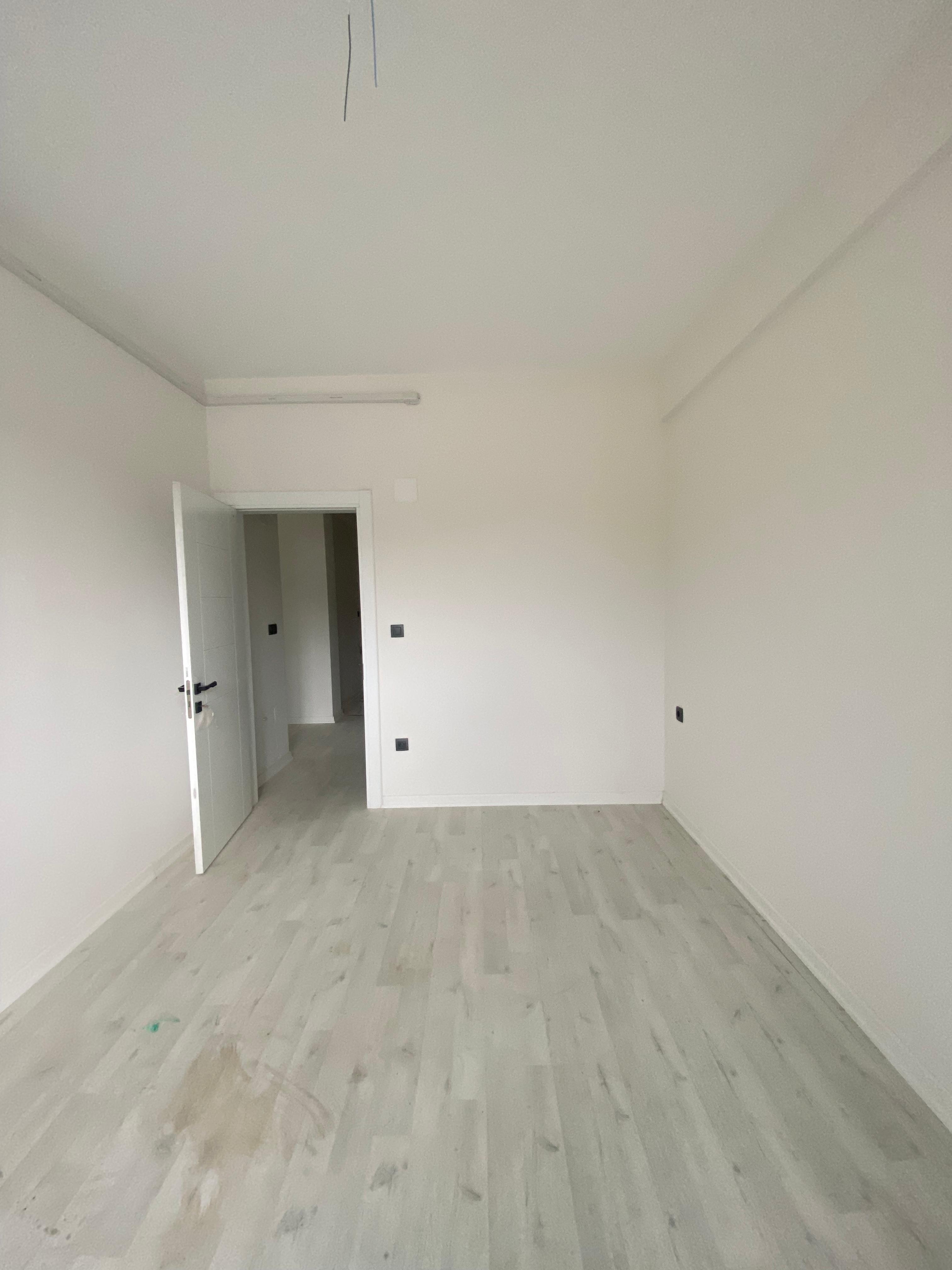 MABEL GAYRİMENKUL/ADACIK YAKAMOZ SİTESİNDE 1+1 SATILIK DAİRE